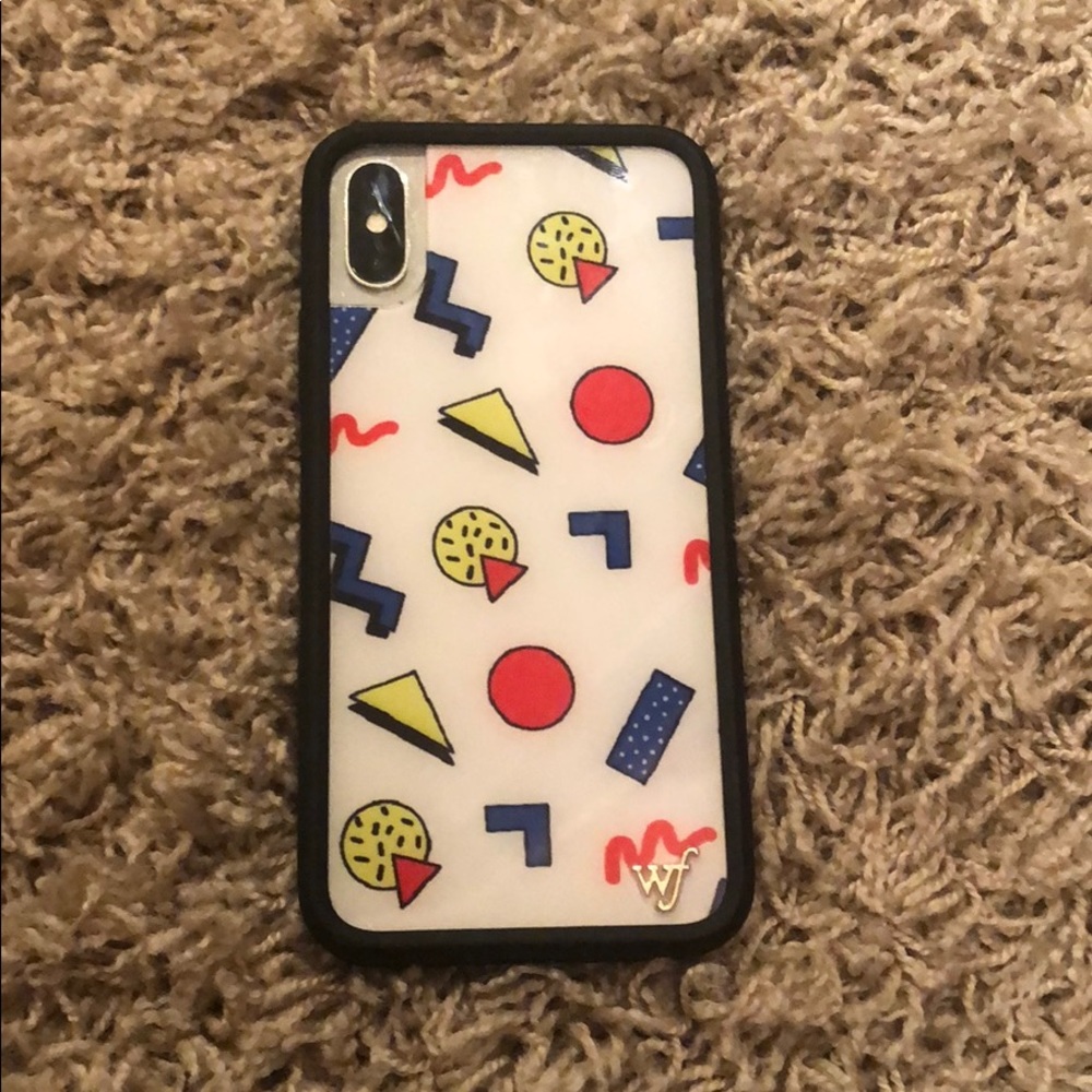 Emma chamberlain wildflower case